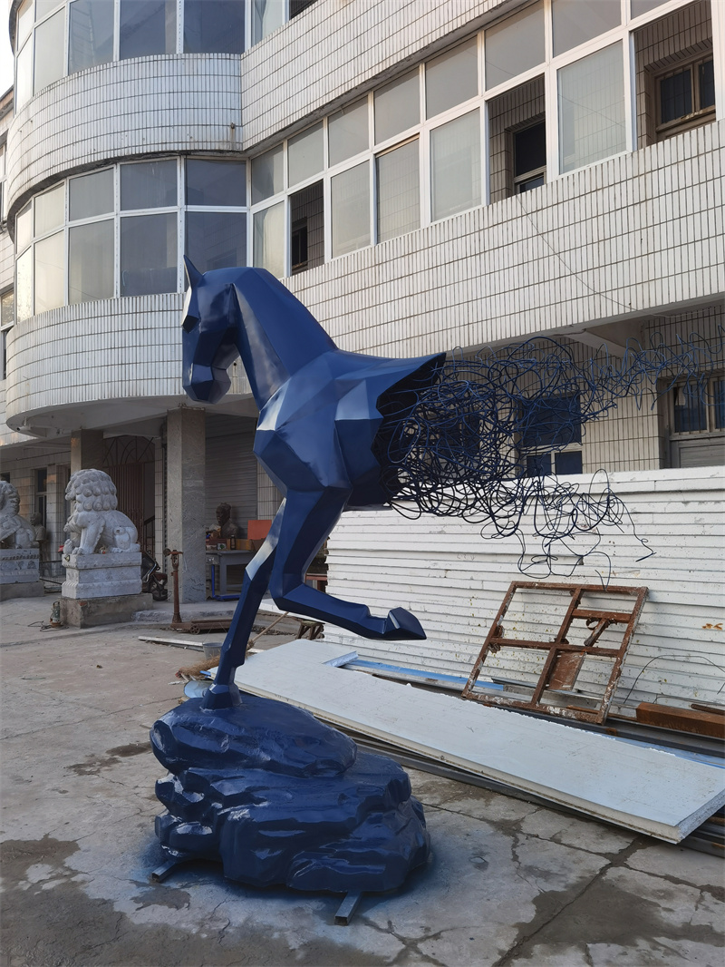 鑄銅雕塑中的人物表現藝術