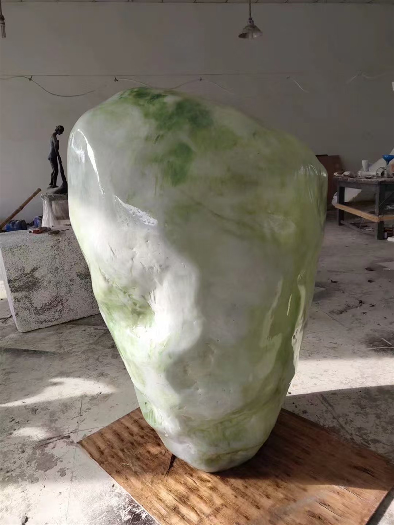 不銹鋼雕塑在企業(yè)形象中的運(yùn)用